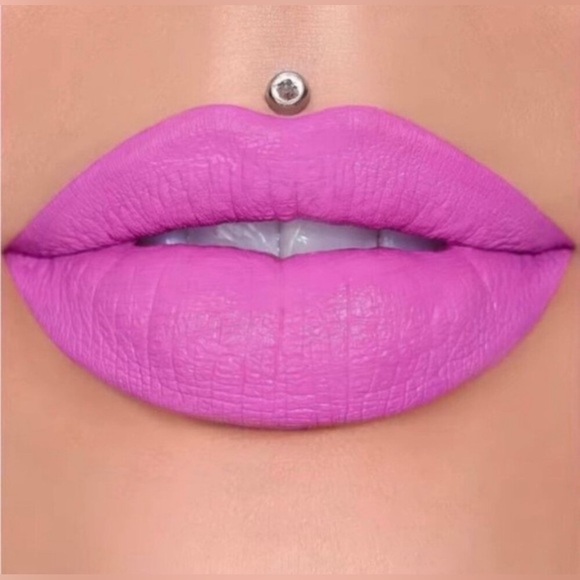 NWT Jeffree Star Cosmetics Mini Velour Liquid Lipstick Sweet Tooth - Picture 1 of 1